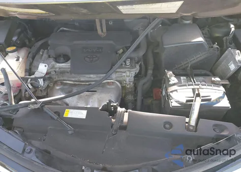 2018 Toyota Rav4 Xle из США, поврежденный, VIN 2T3RFREV4JW702222